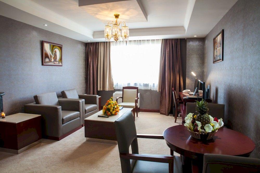 Grand Legacy Hotel Kigali Eksteriør bilde